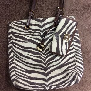 Micheal Kors Purse and Wallet